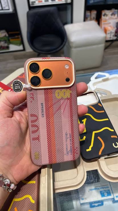 AIRITY "Mirror of the Soul" (Banknote Print) Aramid Fiber MagSafe Phone Case